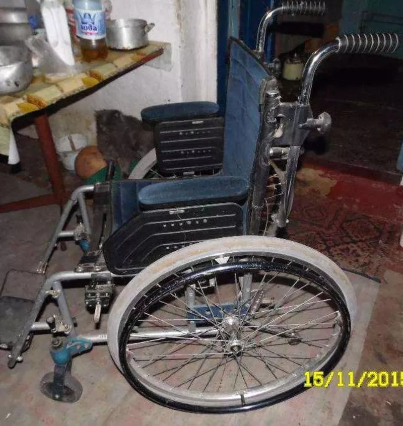 Продам инвалидную коляску 2