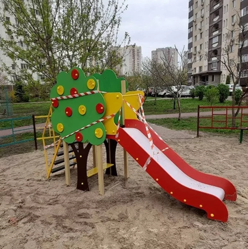 Дитяча гірка вулична металева 2